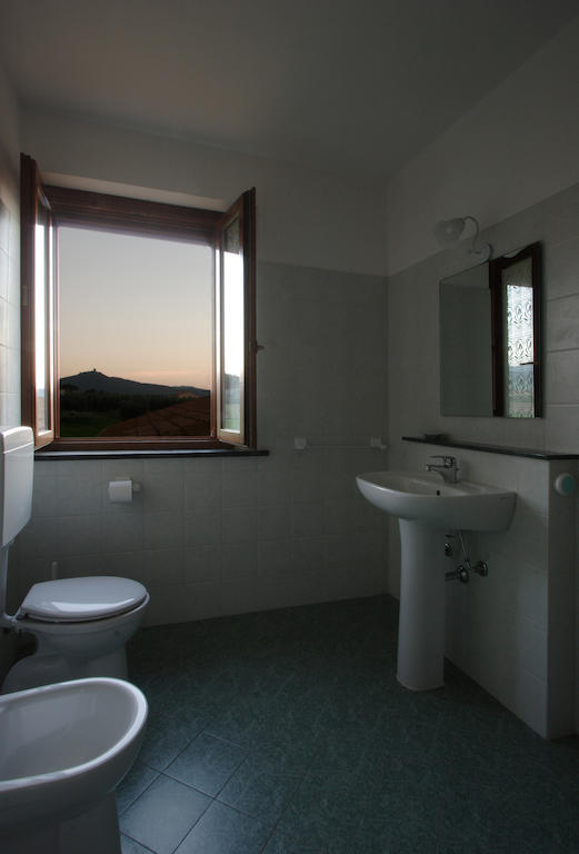 Agriturismo Quattro Pini 카스타니에토카르두치 객실 사진