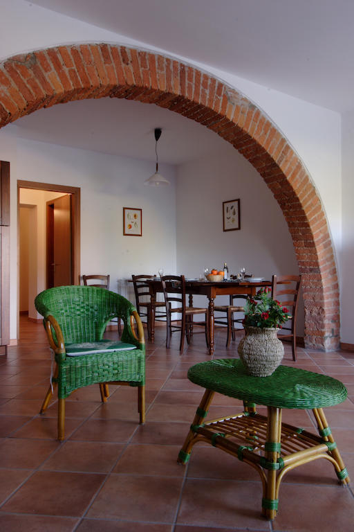 Agriturismo Quattro Pini 카스타니에토카르두치 외부 사진