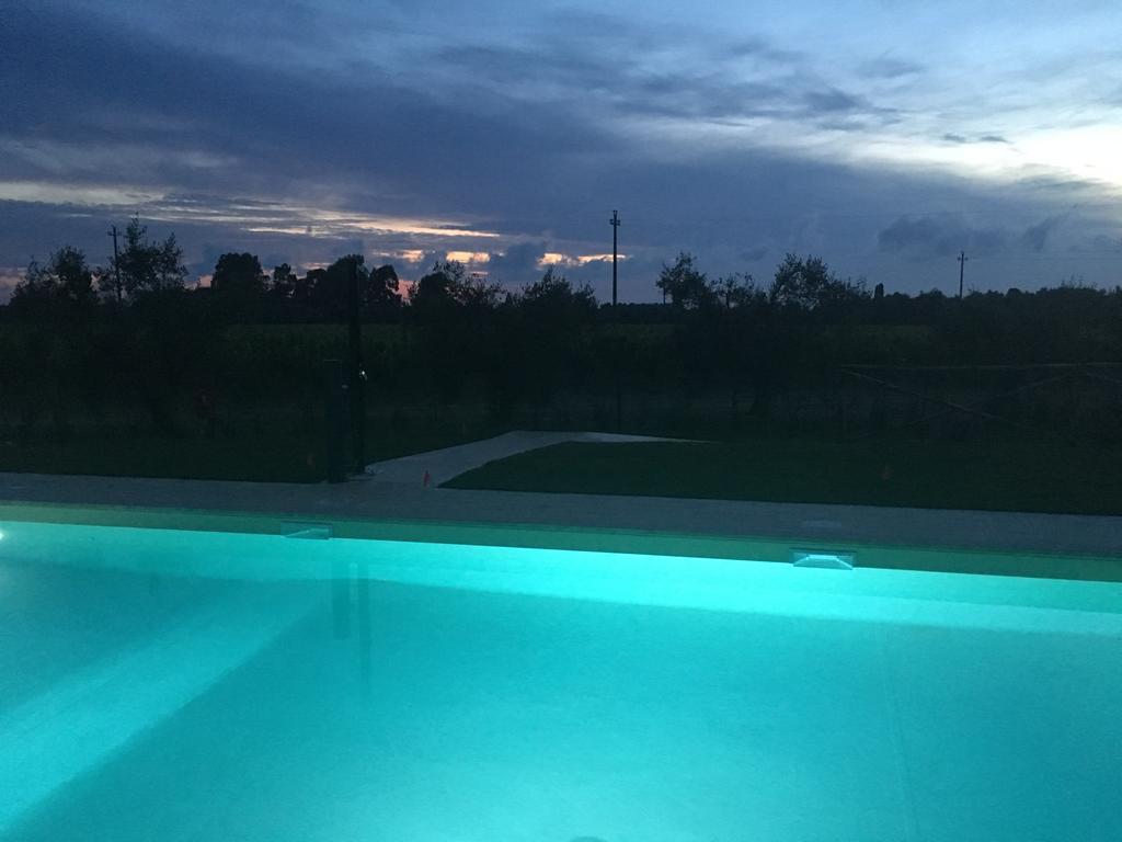 Agriturismo Quattro Pini 카스타니에토카르두치 외부 사진