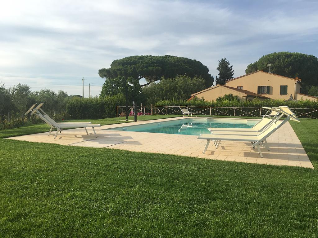 Agriturismo Quattro Pini 카스타니에토카르두치 외부 사진