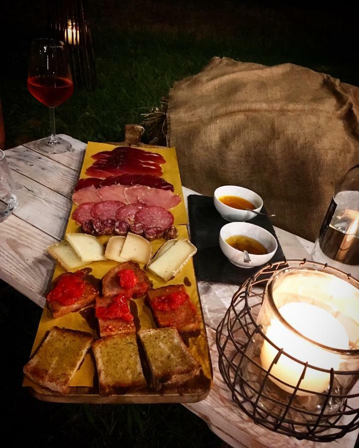 Agriturismo Quattro Pini 카스타니에토카르두치 외부 사진